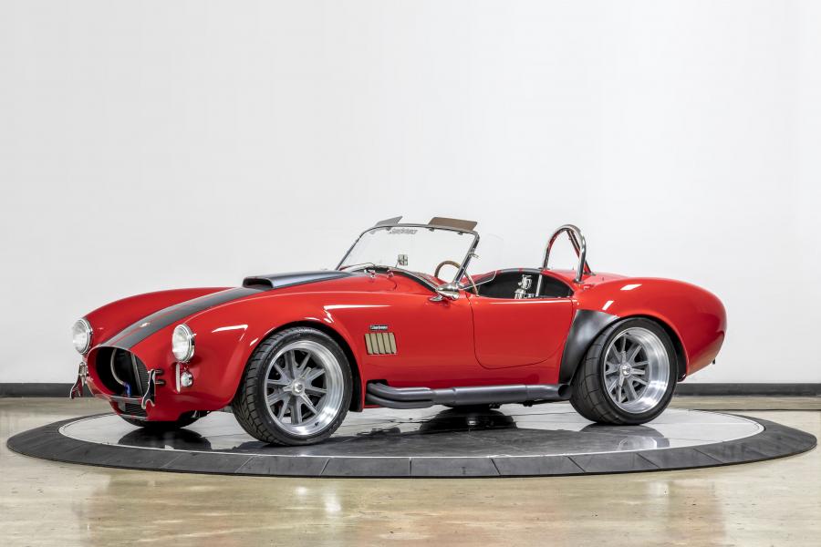  AC Cobra 6 by Superformance 2019 года  (фото 6 из 33)